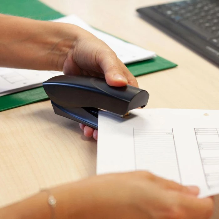 Rapid Heftgerät Fashion Eco, 24812701, Flat-Clinch, Heftleistung 25 Blatt, Schwarz 5 Rapid Heftgerät Fashion Eco, 24812701, Flat-Clinch, Heftleistung 25 Blatt, Schwarz – Bild 3